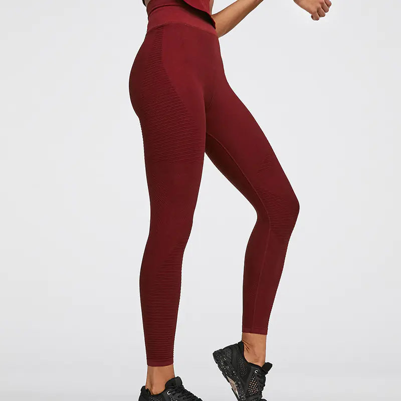 Seamless Stripe High-Waisted Workout Leggings Set.