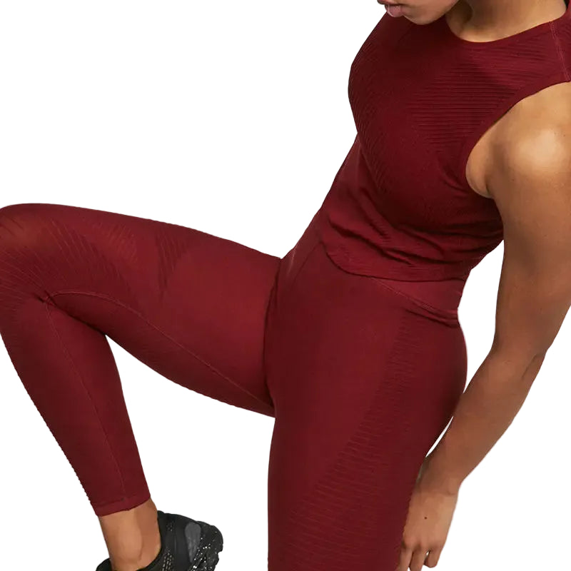 Seamless Stripe High-Waisted Workout Leggings Set.